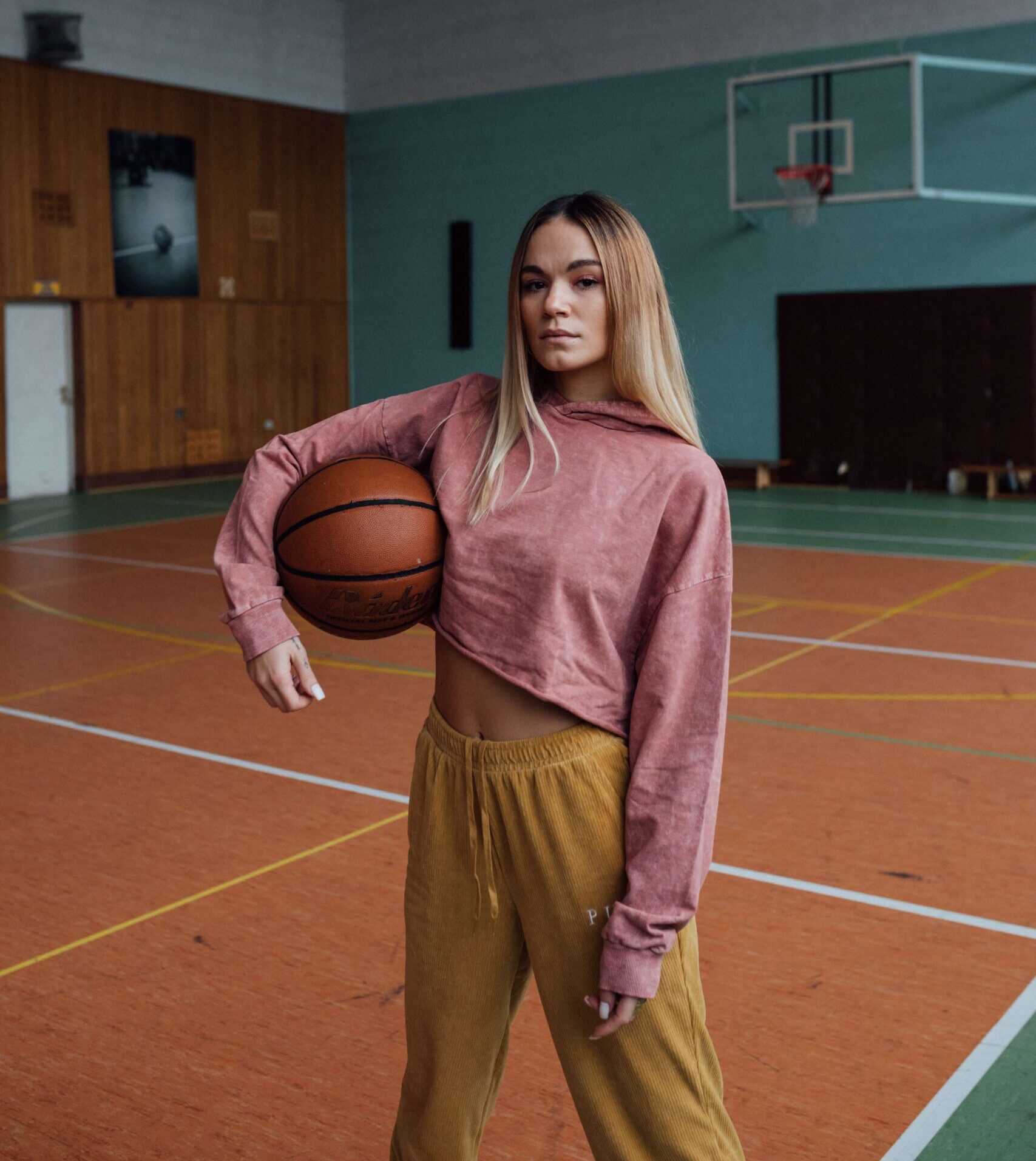 What To Wear Under Your Basketball Jersey If You’re a Girl?