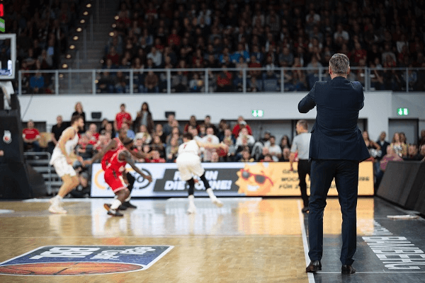 How to Become a Basketball Coach | An Ultimate Guide